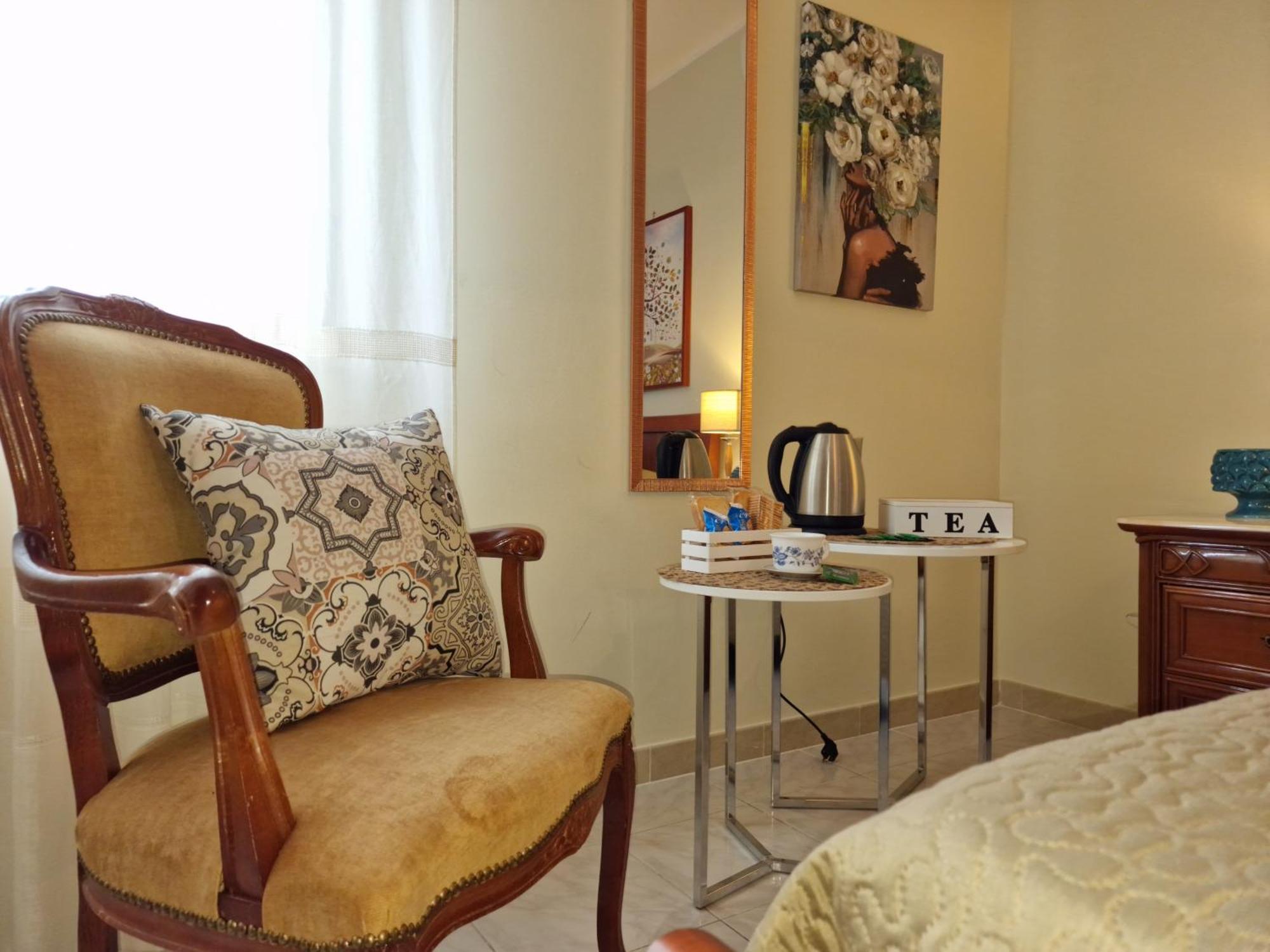 Lorenzo Guest Suite With Free Private Parking-- Cantieri Culturali パレルモ エクステリア 写真