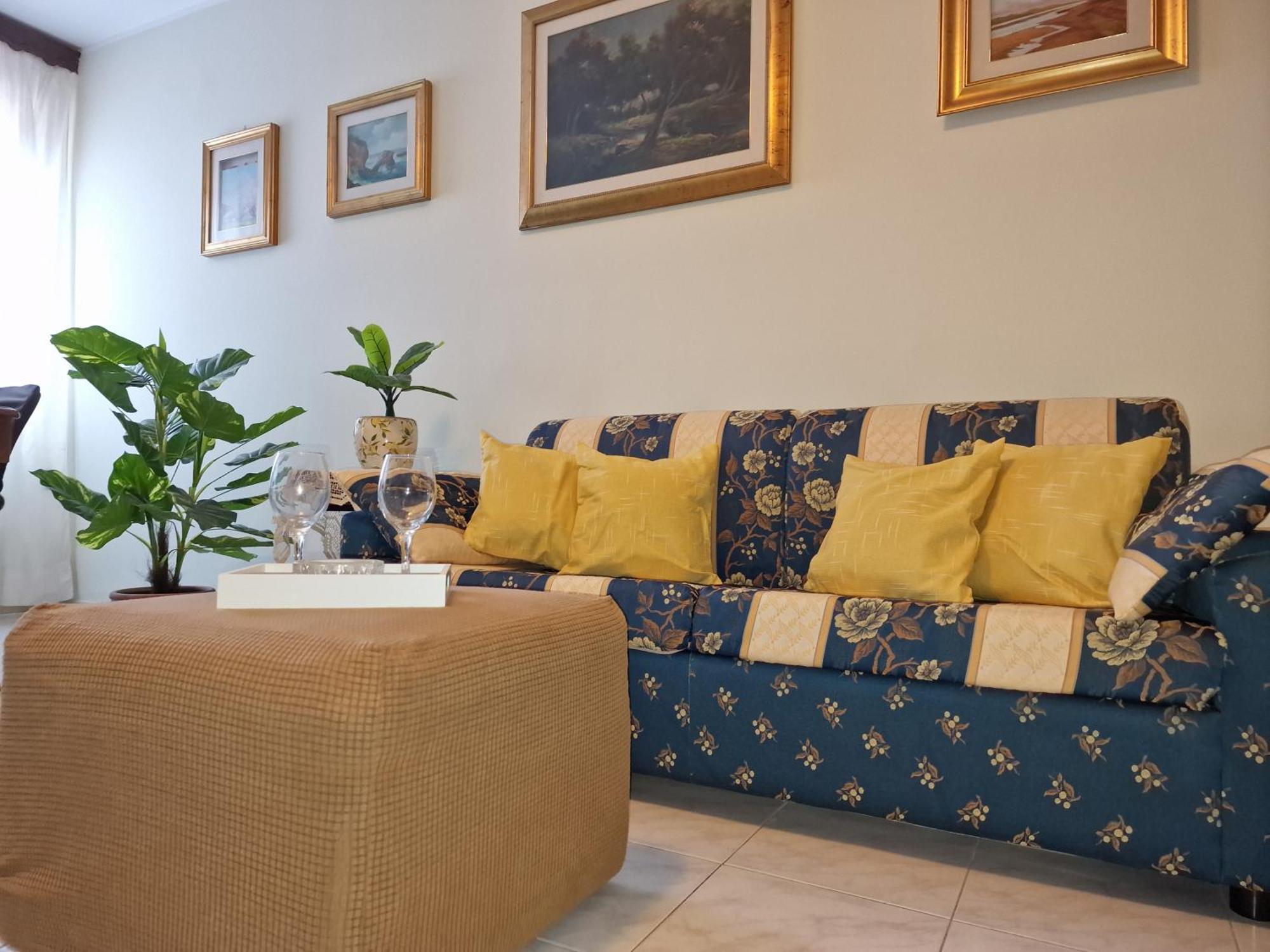 Lorenzo Guest Suite With Free Private Parking-- Cantieri Culturali パレルモ エクステリア 写真