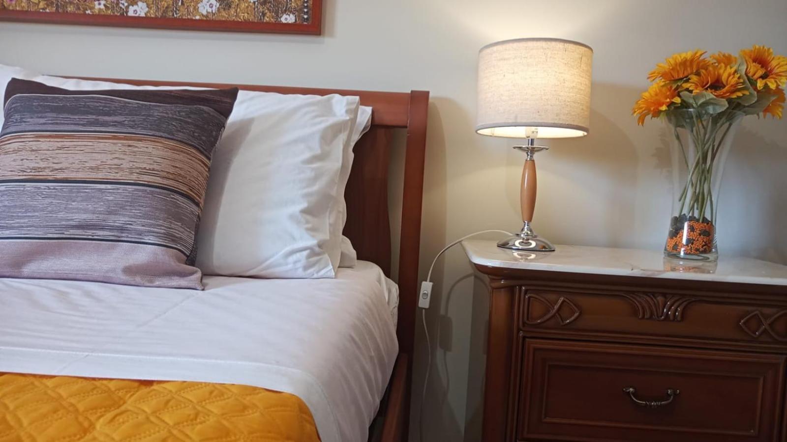 Lorenzo Guest Suite With Free Private Parking-- Cantieri Culturali パレルモ エクステリア 写真